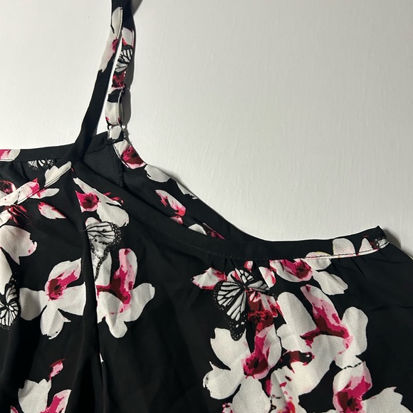 Torrid women’s size 4X Georgette, floral, print, cold, shoulder top - Picture 10 of 12